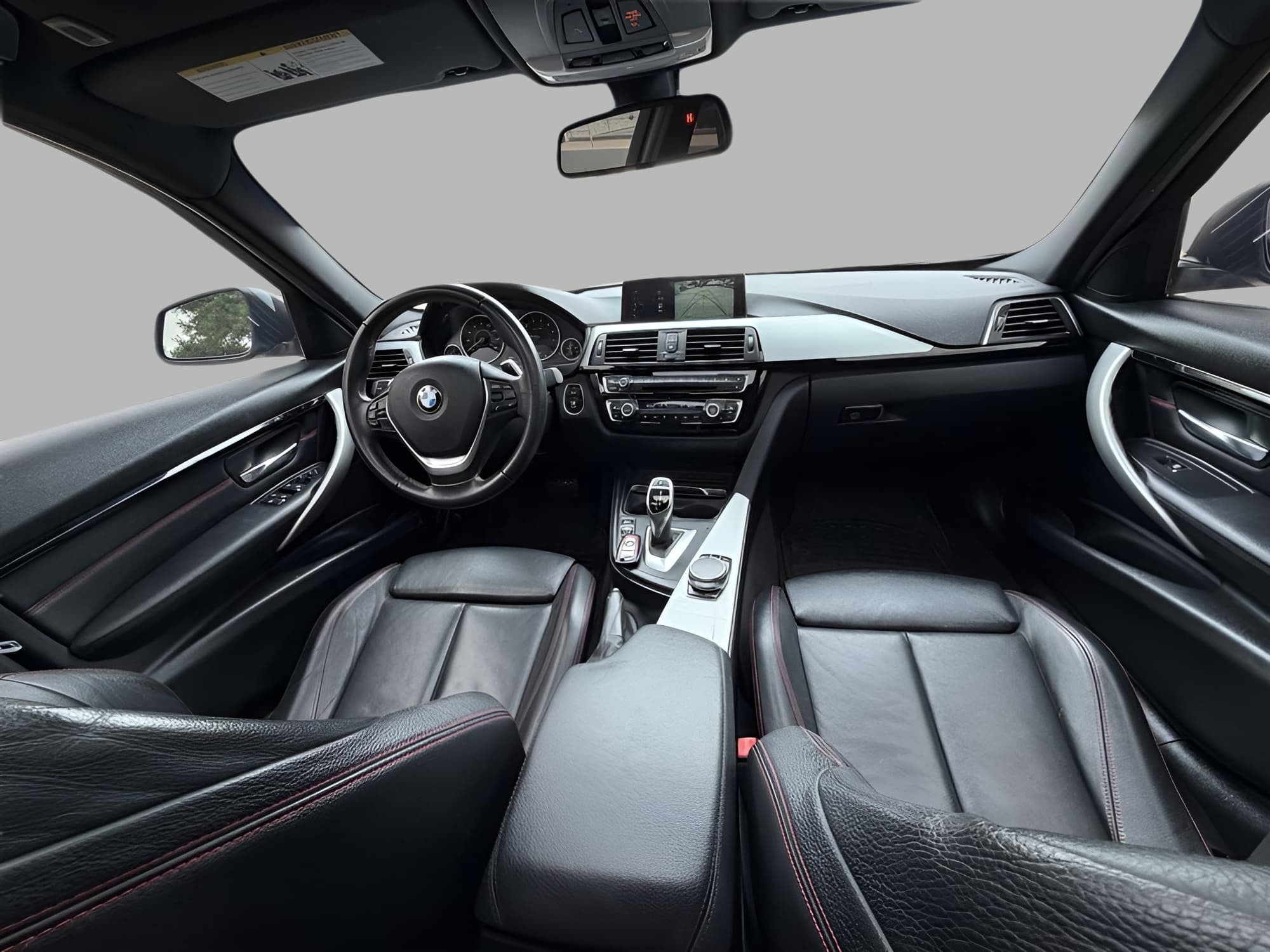 2017 BMW 3 Series 330i - Photo 15