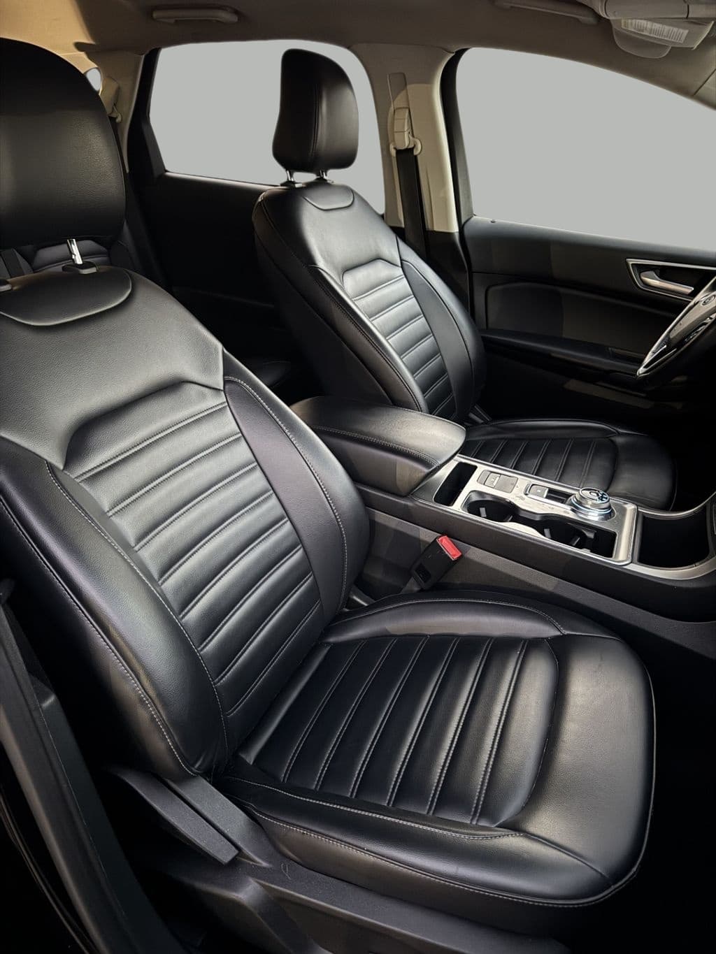 2022 Ford Edge SEL - Photo 17
