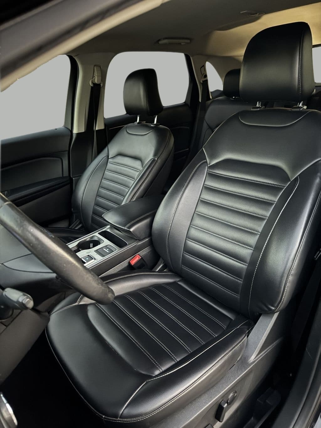 2022 Ford Edge SEL - Photo 10